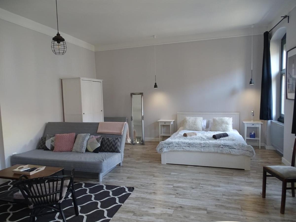 Ovaros Apartman Veszprém Exterior foto