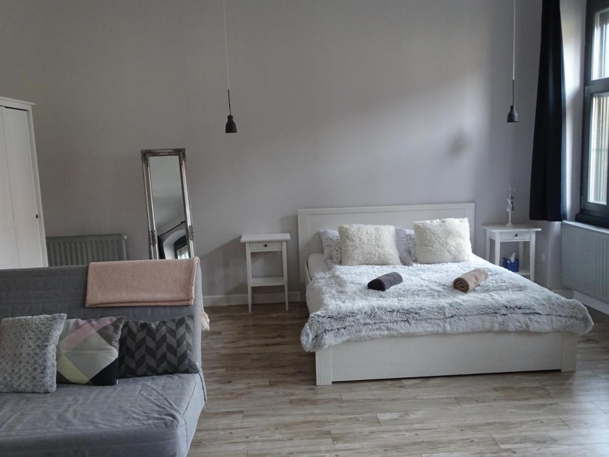 Ovaros Apartman Veszprém Exterior foto