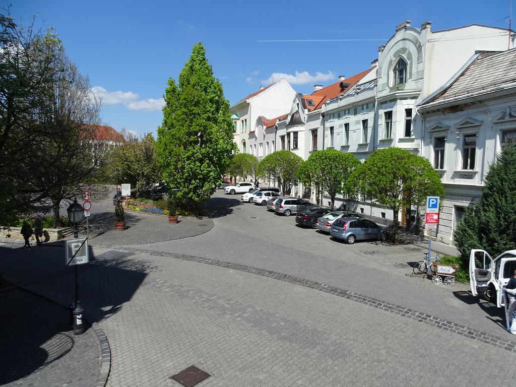 Ovaros Apartman Veszprém Exterior foto